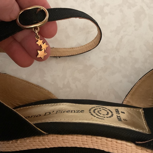 Vittorio D Firenze Elegant Black Wedge Sandals with ankle strap and stars charm - Picture 5 of 6